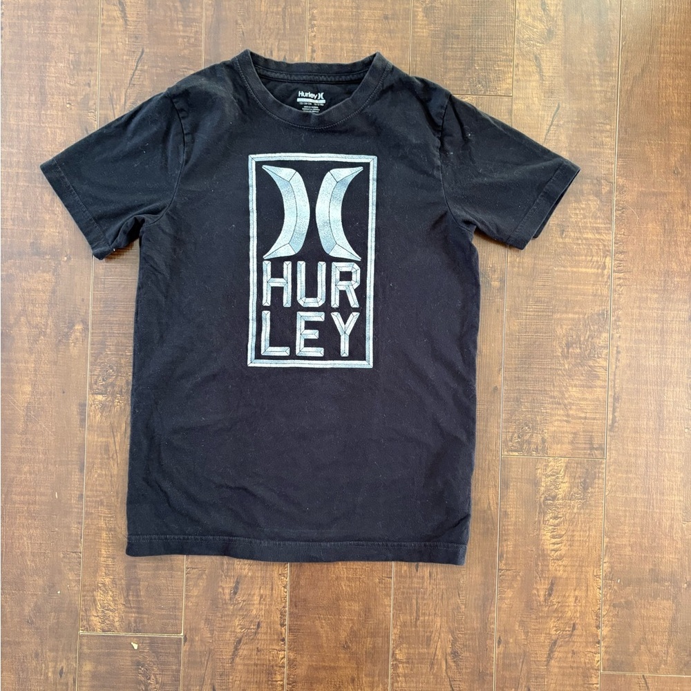 Hurley Boys Black T-shit with Logo. Size L